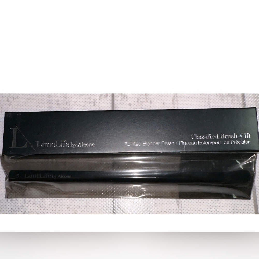 LIMELIFE by ALCONE CLASSIFIED MAKEUP BRUSH #01